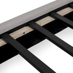Struttura letto imbottita queen size con testiera in tessuto